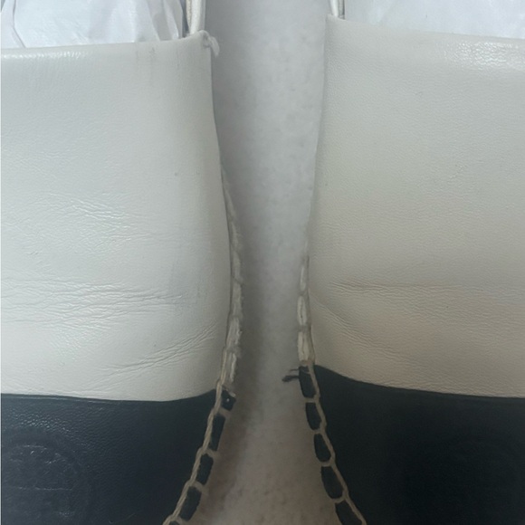 ✨Rare✨ Tory Burch Colorblock Leather Espadrilles in White & Black - Picture 2 of 5